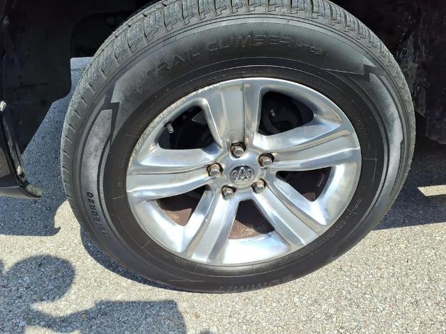 2014 RAM 1500 4WD Crew Cab 5.7 Ft Box Sport