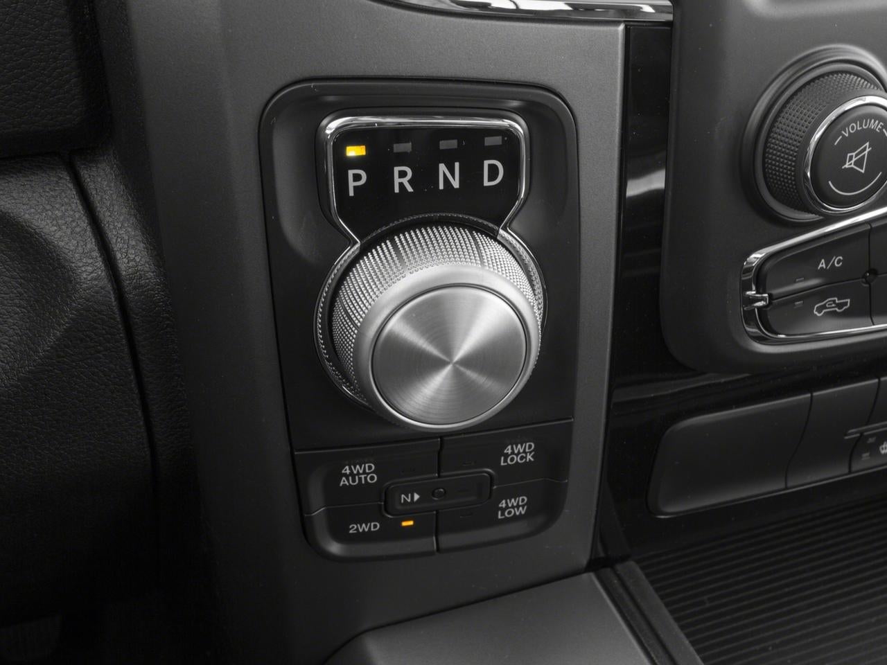 2016 RAM 1500 4WD Crew Cab 5.7 Ft Box Sport