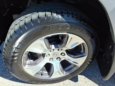 2019 RAM 1500 Laramie 4x4 Crew Cab 5'7" Box
