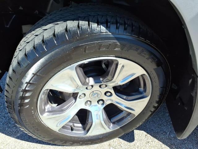 2019 RAM 1500 Laramie 4x4 Crew Cab 5'7" Box