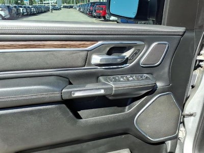 2019 RAM 1500 Laramie 4x4 Crew Cab 5'7" Box