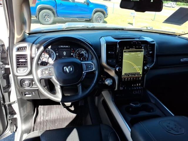 2019 RAM 1500 Laramie 4x4 Crew Cab 5'7" Box