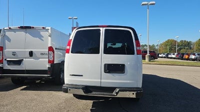 2025 Chevrolet Express Passenger 3500 Extended Wheelbase Rear-Wheel Drive 1LT