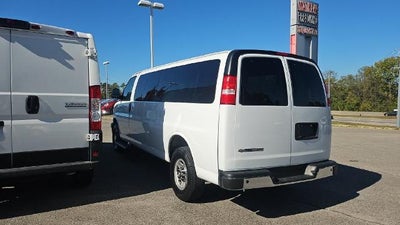 2025 Chevrolet Express Passenger 3500 Extended Wheelbase Rear-Wheel Drive 1LT