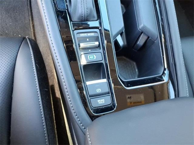 2023 Honda Accord Hybrid Touring Sedan w/o BSI