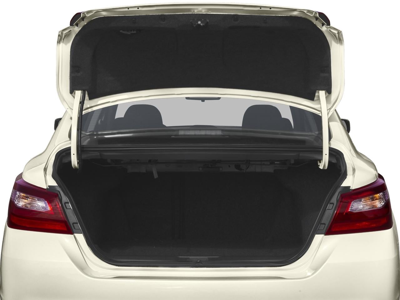 2016 Nissan Altima SV - Photo 12