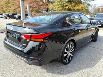 2022 Nissan Altima 2.0 SR Sedan