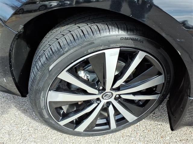 2022 Nissan Altima 2.0 SR Sedan