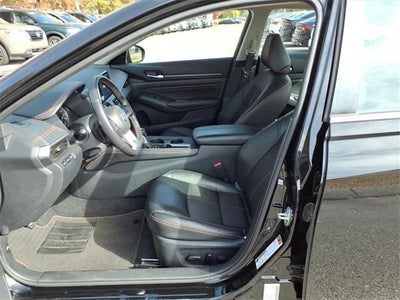 2022 Nissan Altima 2.0 SR Sedan