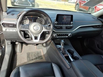 2022 Nissan Altima 2.0 SR Sedan