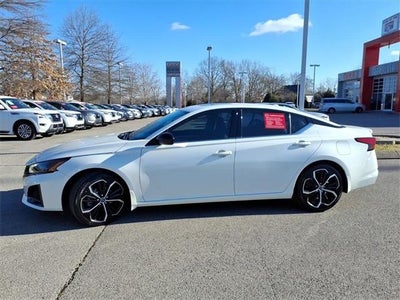 2023 Nissan Altima SR