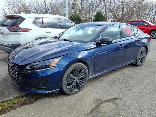 2023 Nissan Altima SR