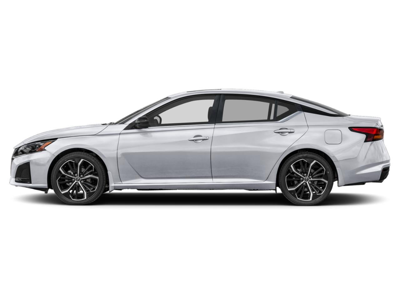 2025 Nissan Altima SR - Photo 12