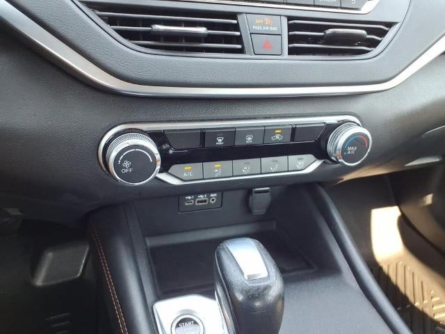 2022 Nissan Altima SR