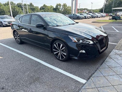 2022 Nissan Altima SR