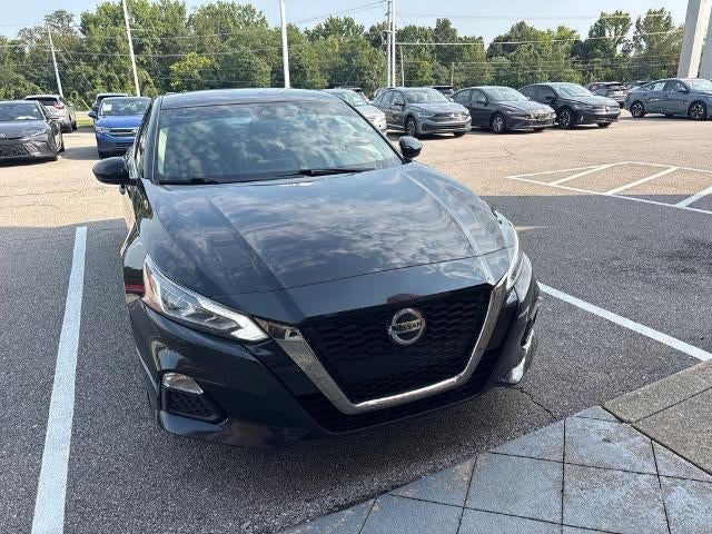 2022 Nissan Altima SR