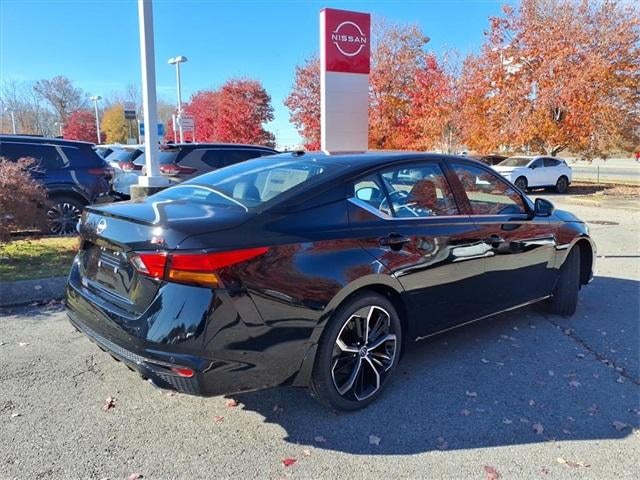 2025 Nissan Altima SR