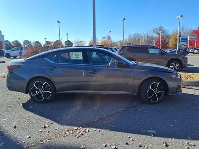 2025 Nissan Altima SR