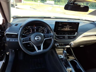 2024 Nissan Altima 2.5 SV Sedan