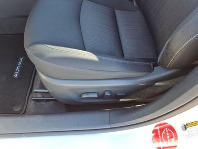 2022 Nissan Altima SV