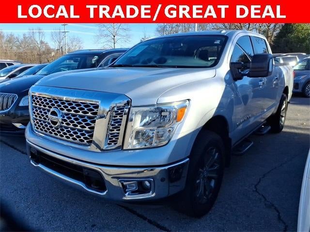 2018 Nissan Titan 4x4 Crew Cab SV