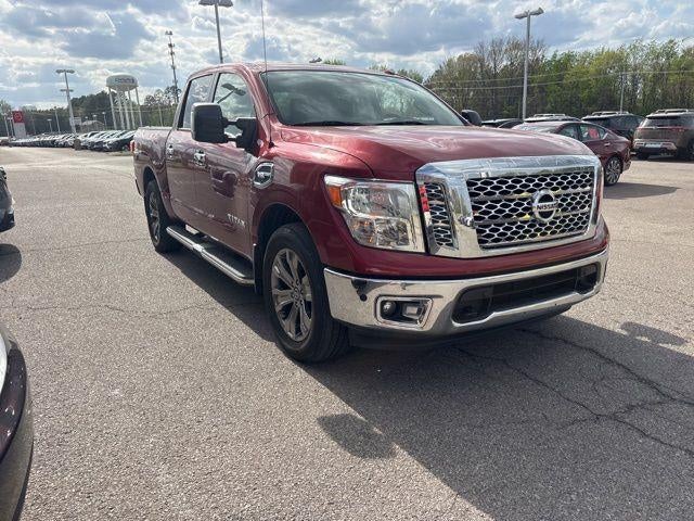 2017 Nissan Titan 4x4 Crew Cab SV
