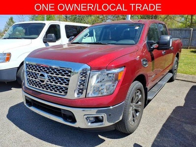 2017 Nissan Titan 4x4 Crew Cab SV