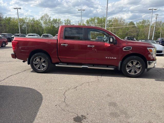 2017 Nissan Titan 4x4 Crew Cab SV