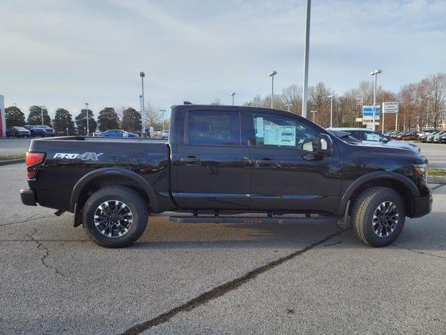 2024 Nissan Titan 4x4 Crew Cab PRO-4X