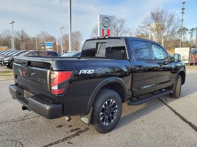 2024 Nissan Titan 4x4 Crew Cab PRO-4X