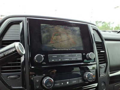 2024 Nissan TITAN Crew Cab SV