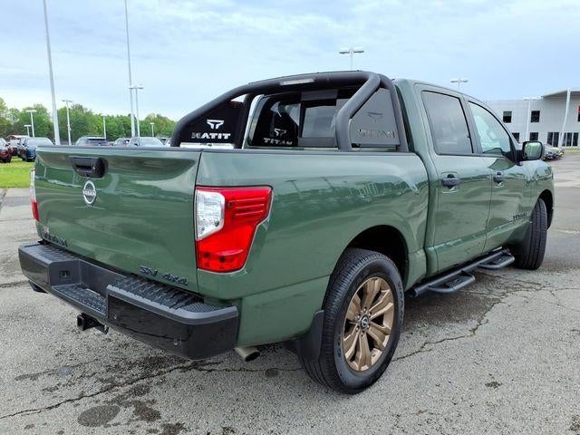 2024 Nissan TITAN Crew Cab SV