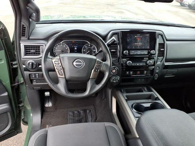 2024 Nissan TITAN Crew Cab SV