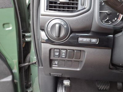 2024 Nissan TITAN Crew Cab SV