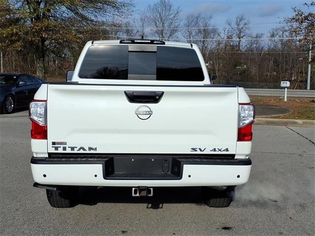 2024 Nissan TITAN Crew Cab SV