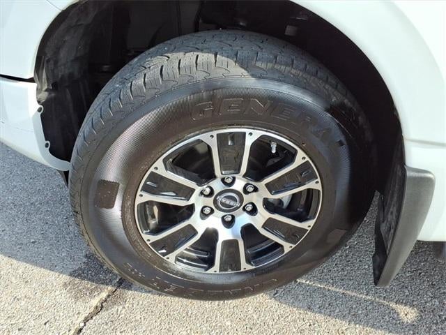 2024 Nissan TITAN Crew Cab SV