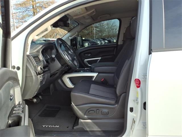 2024 Nissan TITAN Crew Cab SV