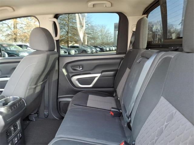 2024 Nissan TITAN Crew Cab SV