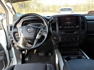 2024 Nissan TITAN Crew Cab SV