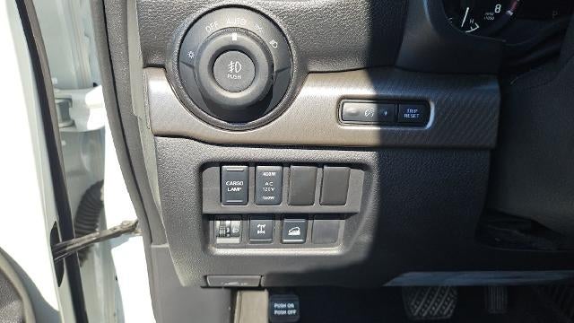 2024 Nissan TITAN Crew Cab PRO-4X®