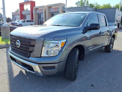 2022 Nissan Titan 4x2 Crew Cab SV