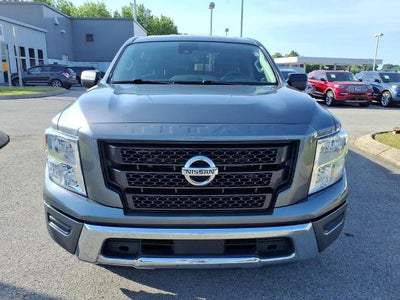 2022 Nissan Titan 4x2 Crew Cab SV