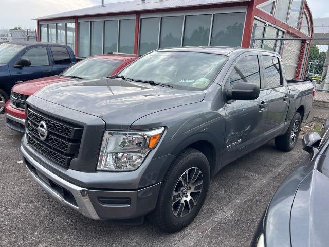 2022 Nissan TITAN Crew Cab SV