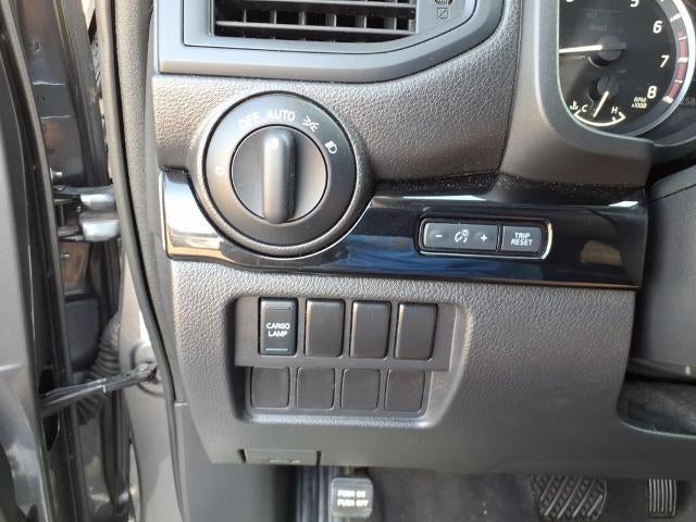 2022 Nissan Titan 4x2 Crew Cab SV