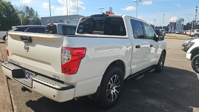 2024 Nissan TITAN Crew Cab SV