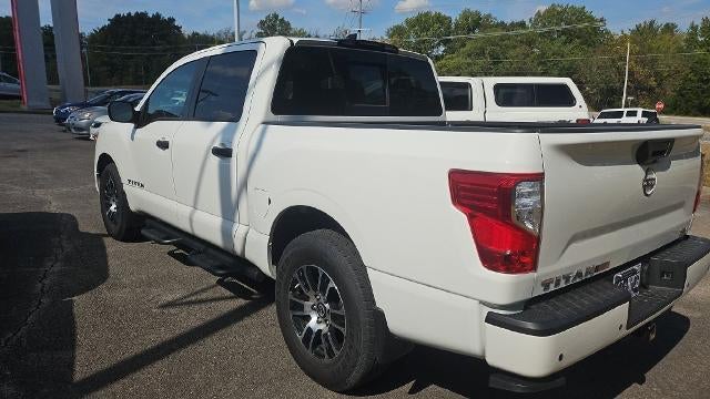 2024 Nissan TITAN Crew Cab SV