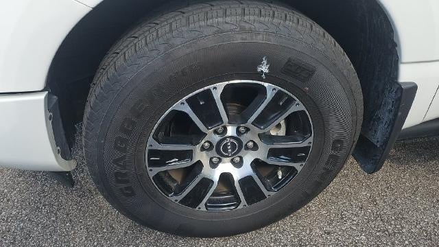 2024 Nissan TITAN Crew Cab SV