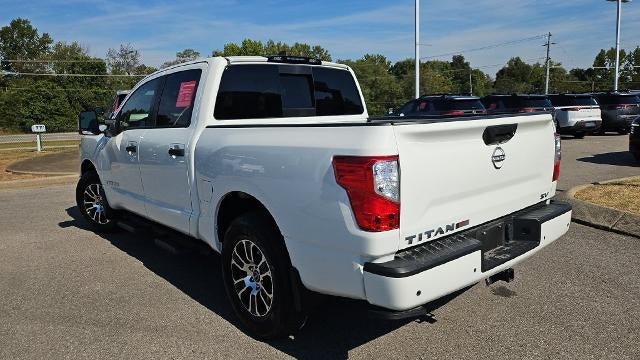2024 Nissan TITAN Crew Cab SV