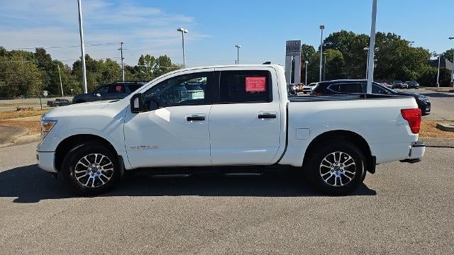 2024 Nissan TITAN Crew Cab SV