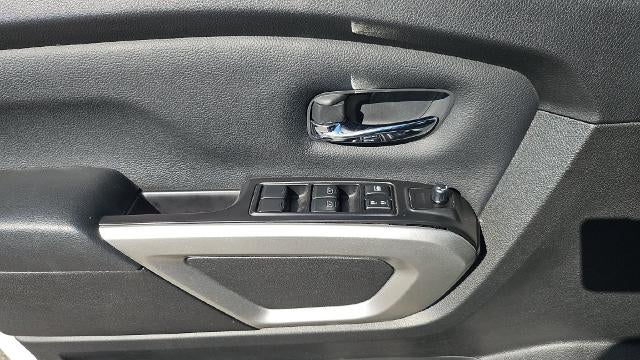 2024 Nissan TITAN Crew Cab SV